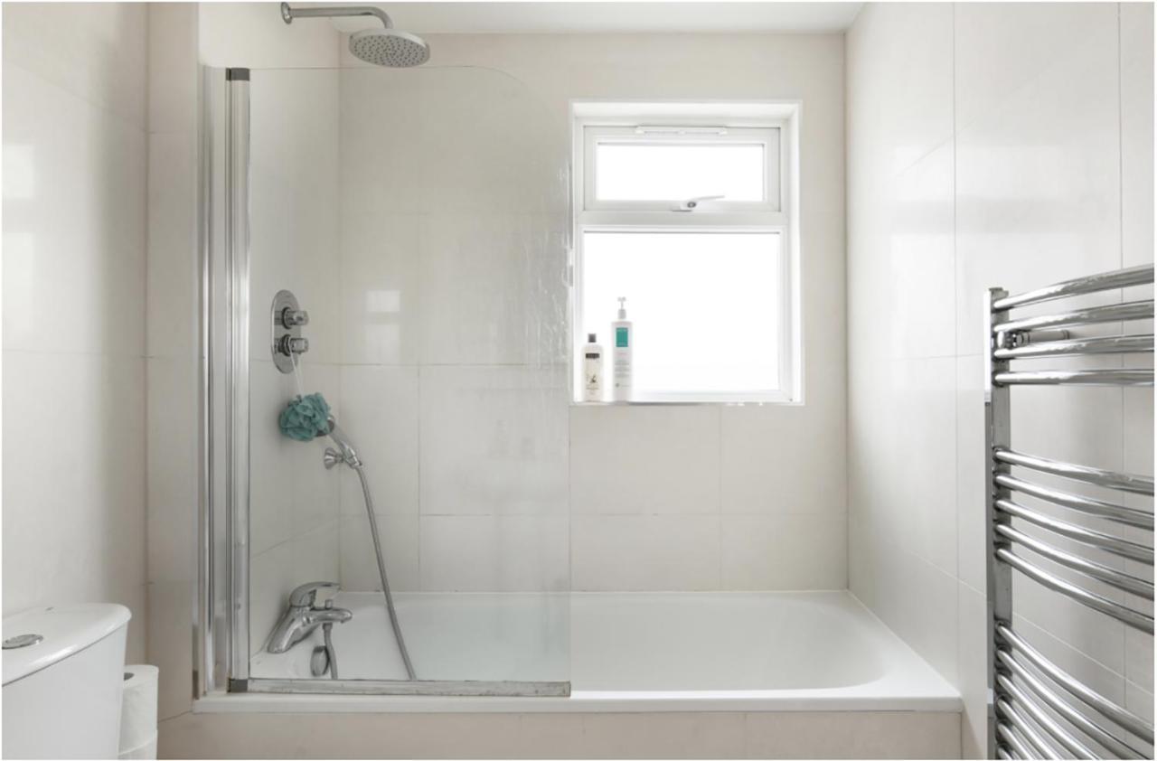 Fabulous East Finchley Apartment London Bagian luar foto